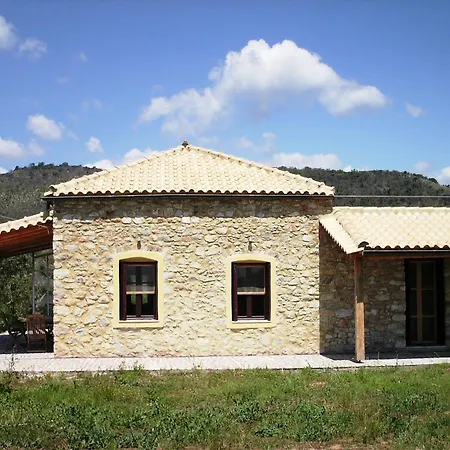 Villalas - Traditional Stone House In Of Mani